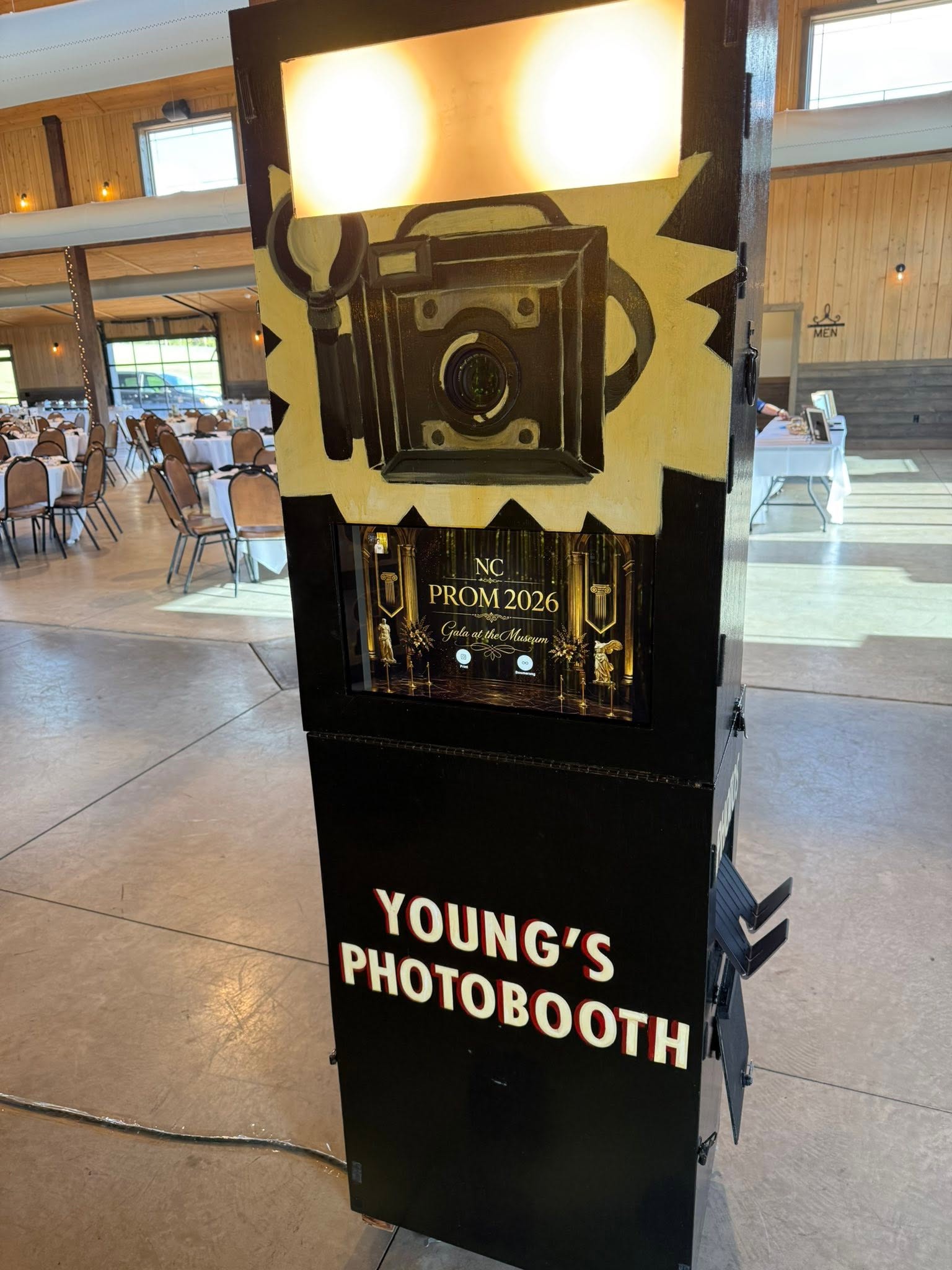 Young's Photobooth gallery photo