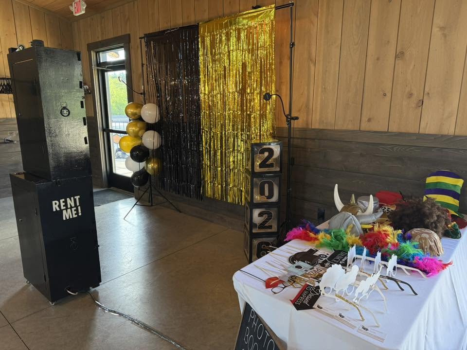 Young's Photobooth gallery photo
