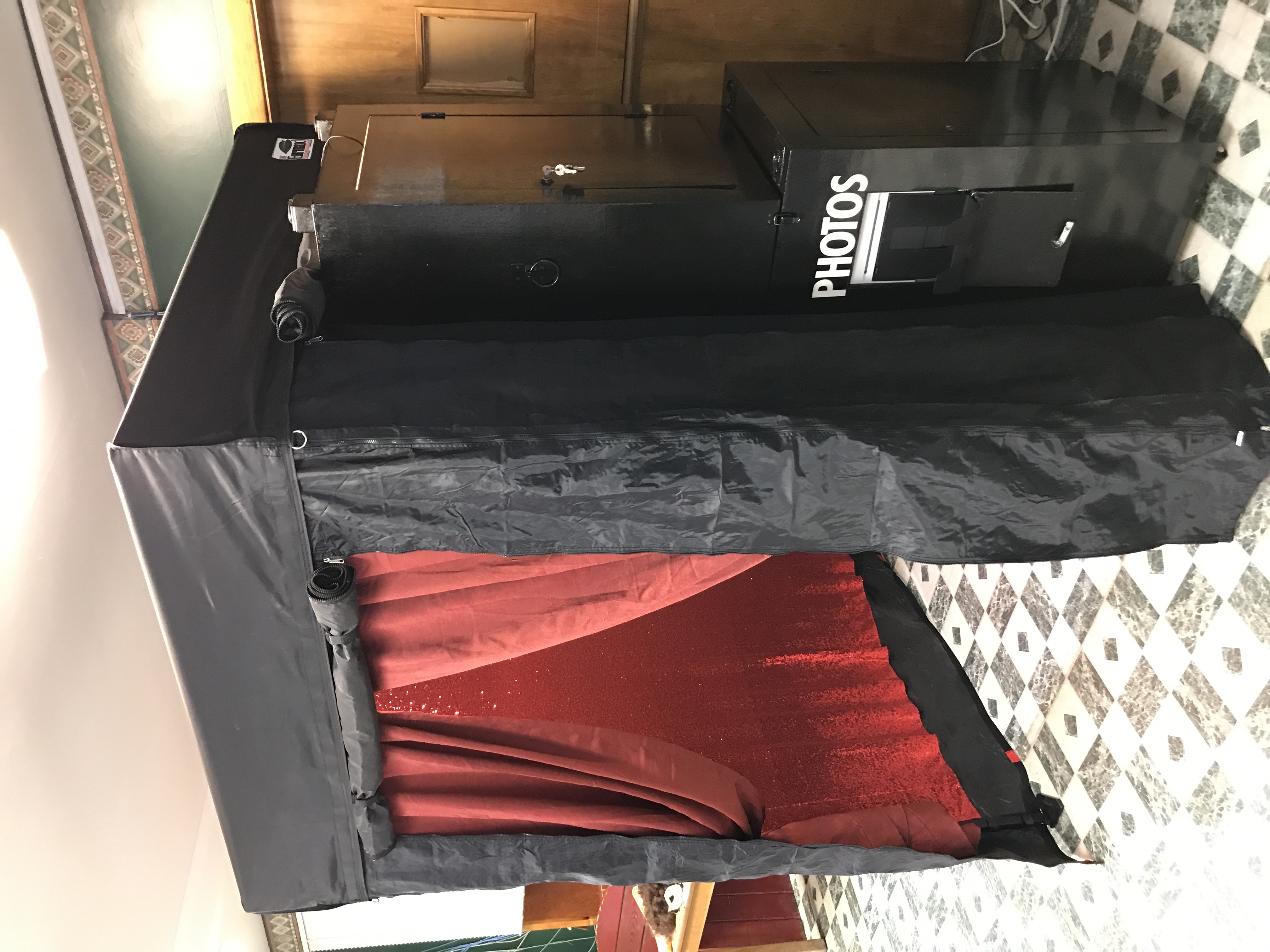 Young's Photobooth gallery photo